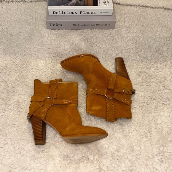 Jessica Buurman Suede Heel Boots - Picture 2 of 2